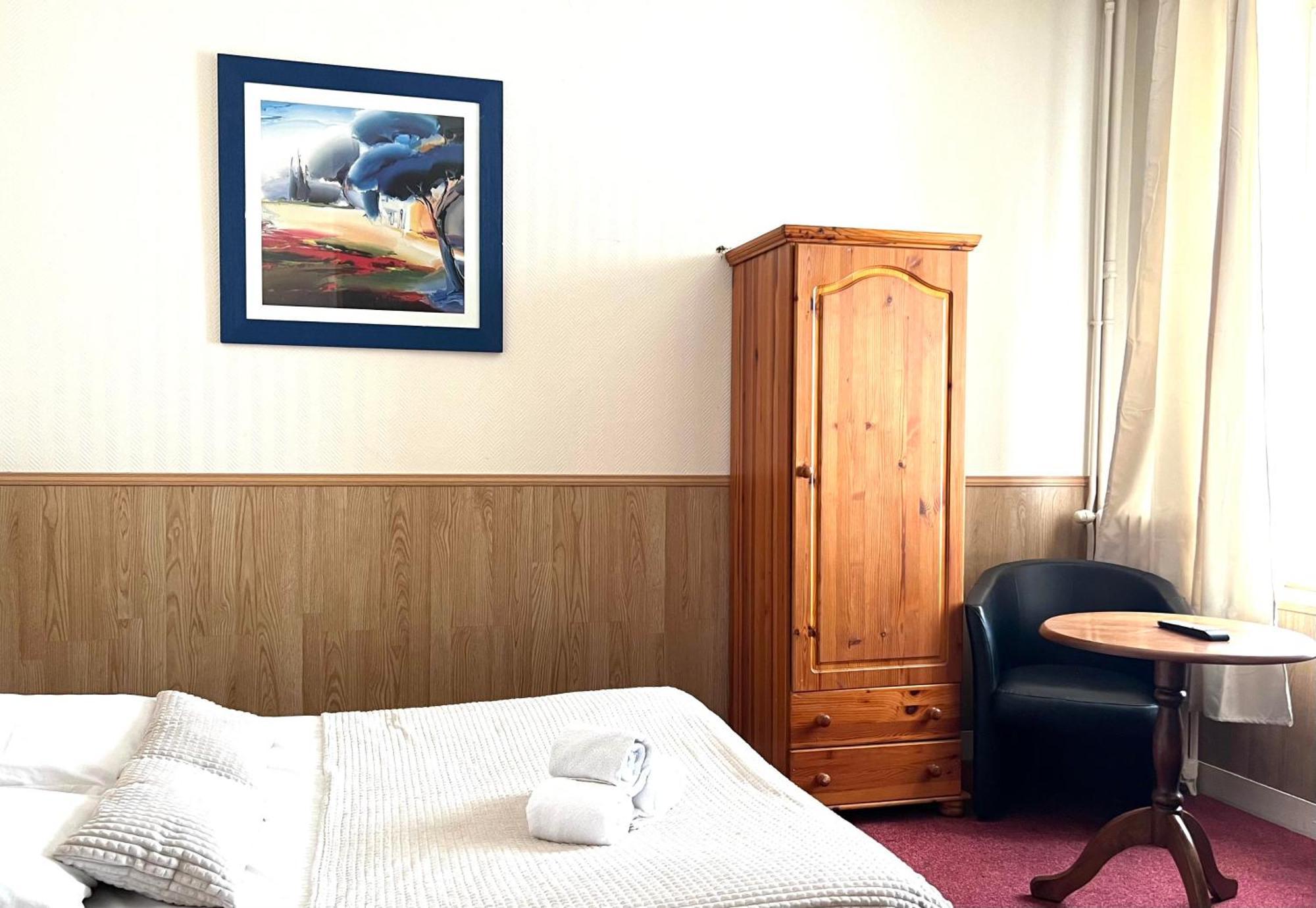 Hotel De La Gare Cherbourg-en-Cotentin Eksteriør billede