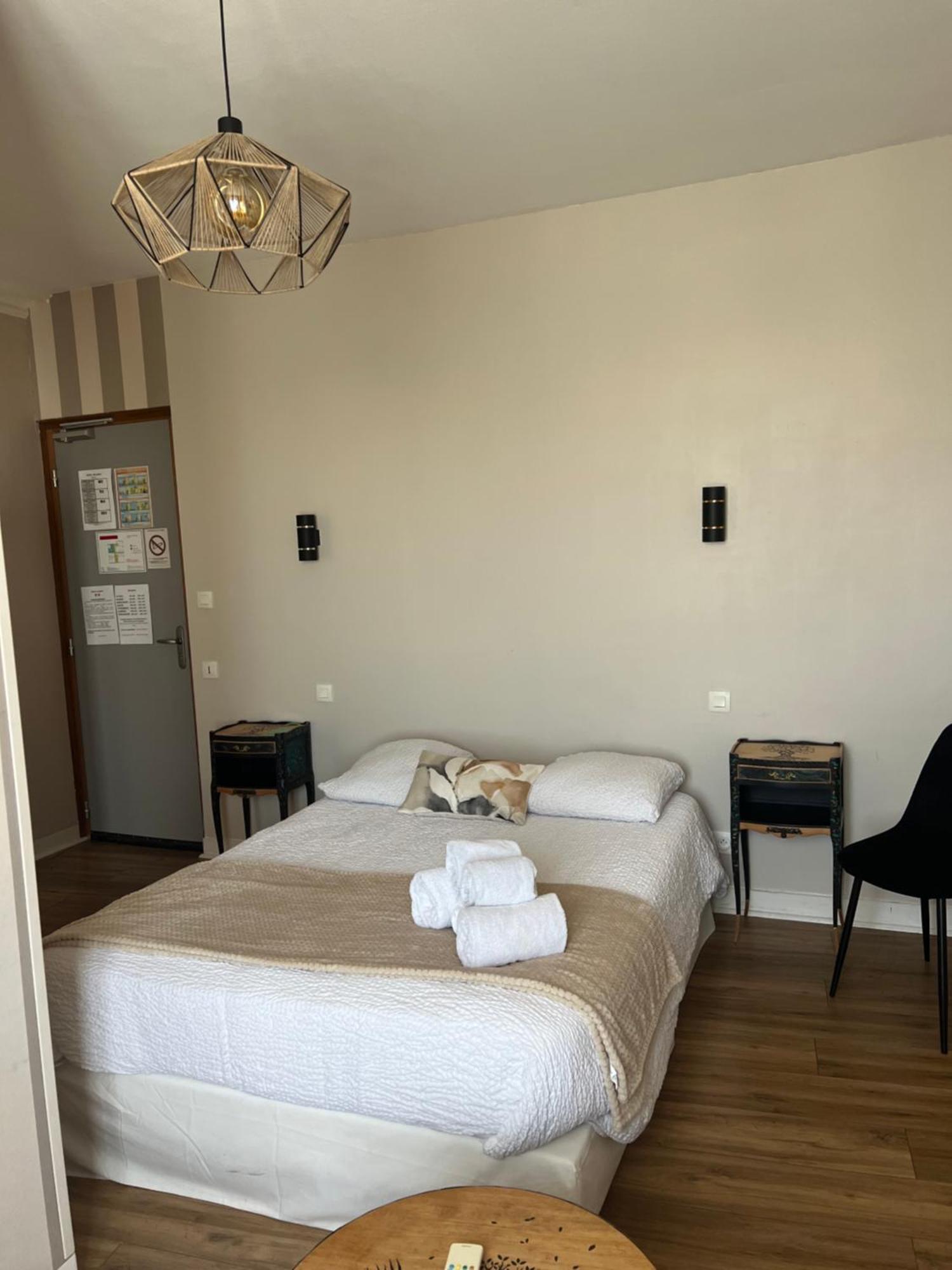 Hotel De La Gare Cherbourg-en-Cotentin Eksteriør billede