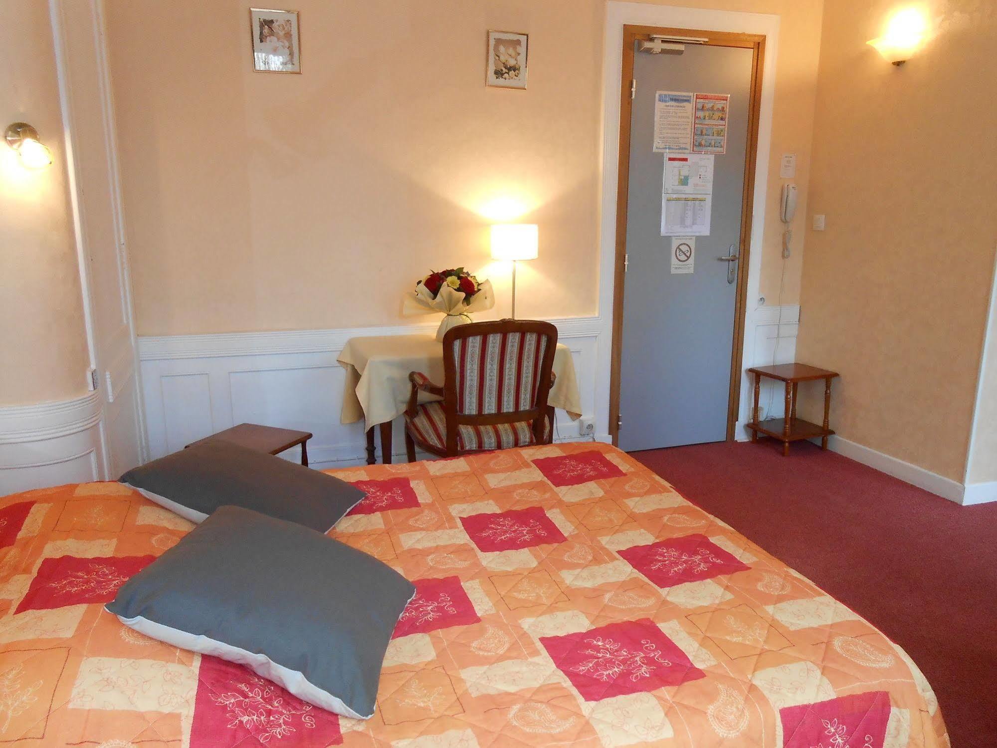 Hotel De La Gare Cherbourg-en-Cotentin Eksteriør billede