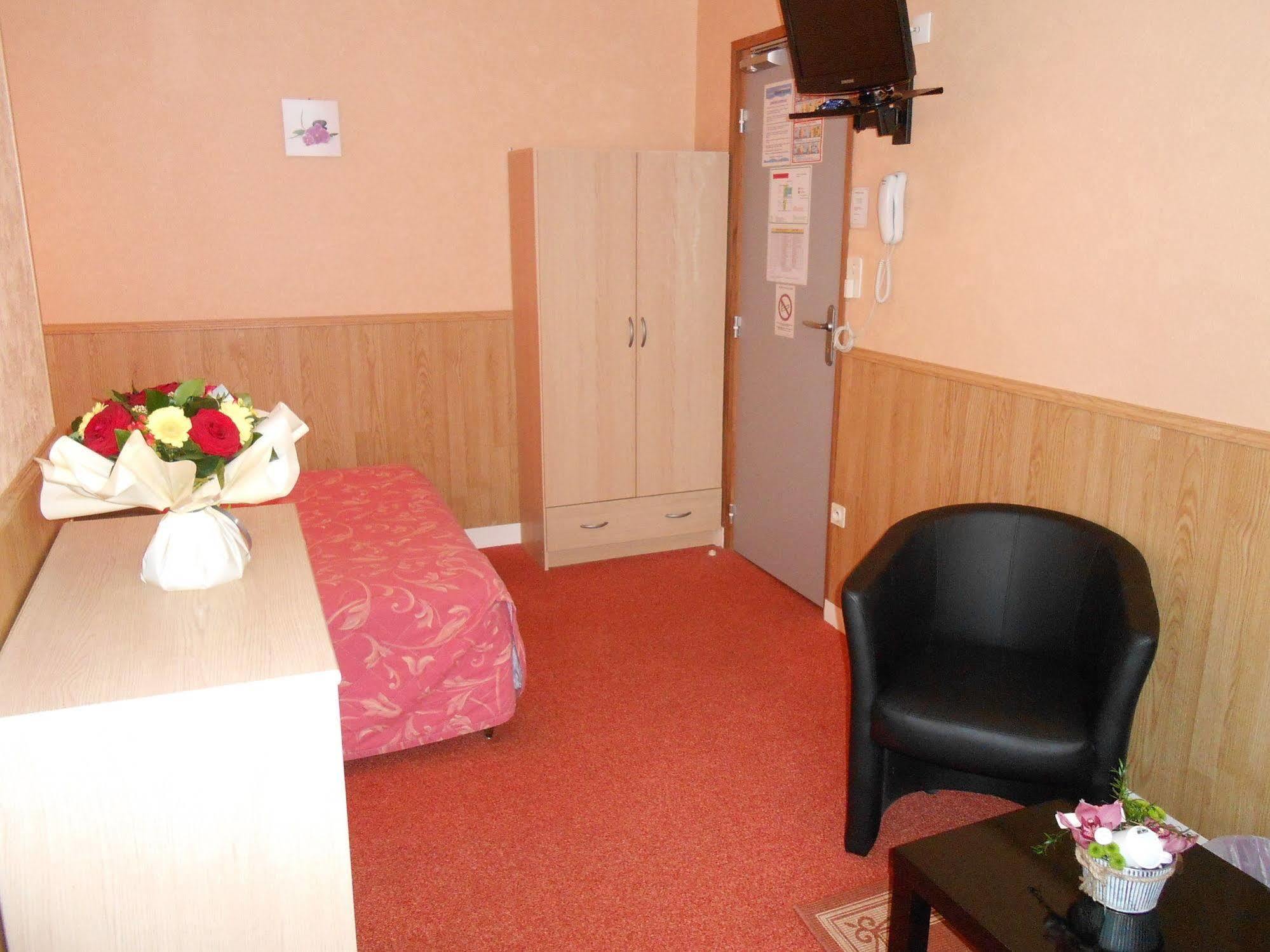 Hotel De La Gare Cherbourg-en-Cotentin Eksteriør billede